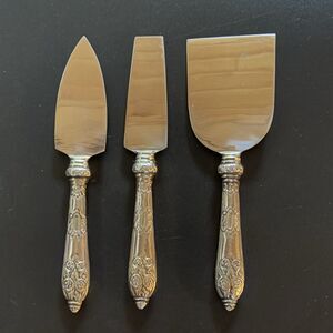 Vintage 3 Piece Silverplate Cheese Serving Set Hertiage Pattern 1847 Roger Bros
